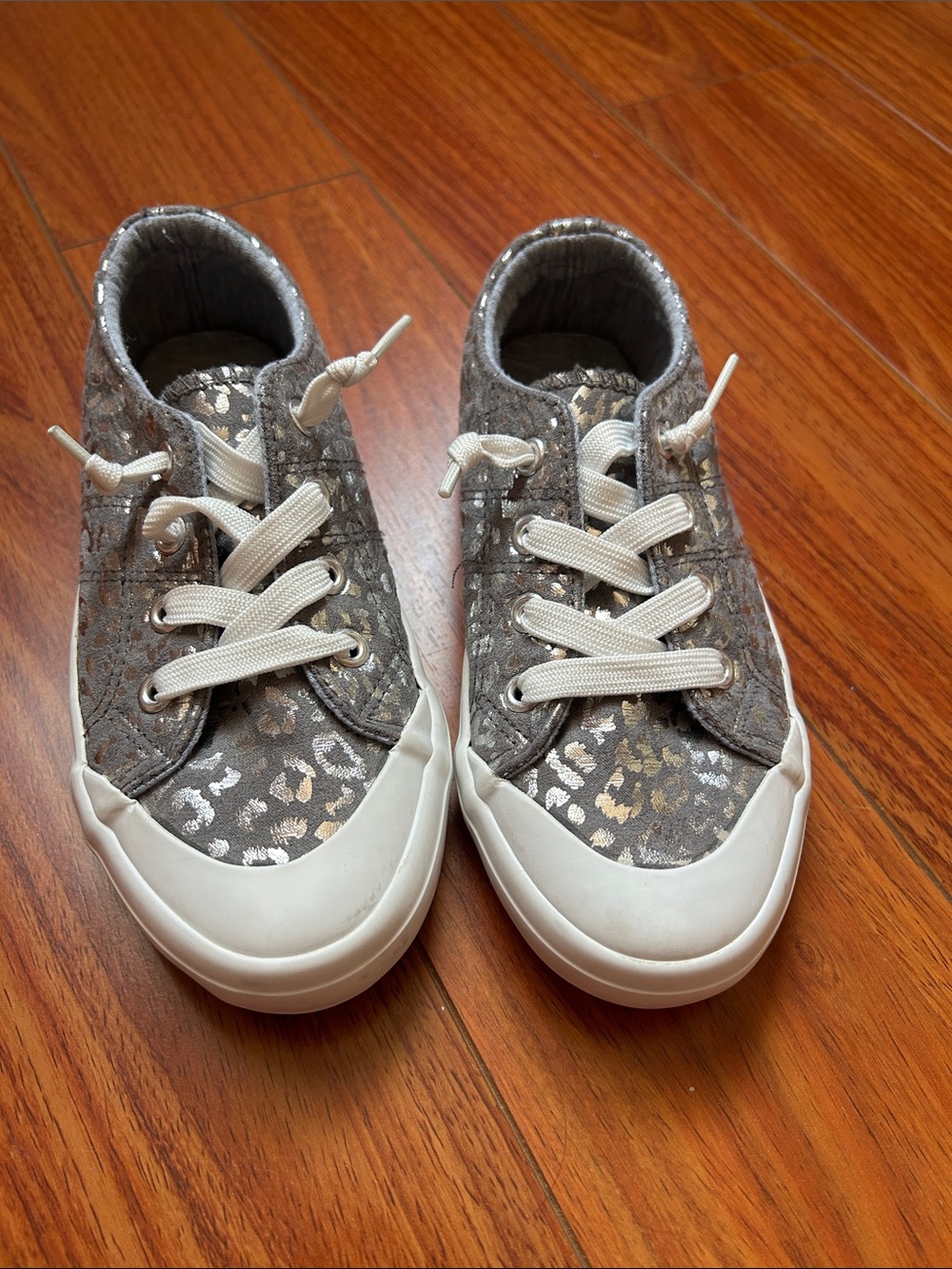 Harper Canyon Grey Leopard Print Kids Sneakers with Cream Laces Size 1